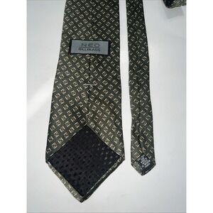 VINTAGE  NEO Bill Blass Tie Green‎ , Yellow Geometric 100% Silk